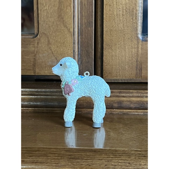 Vintage Hallmark Easter "Gentle Lamb" Ornament White Lamb Easter Ornament - Picture 2 of 4